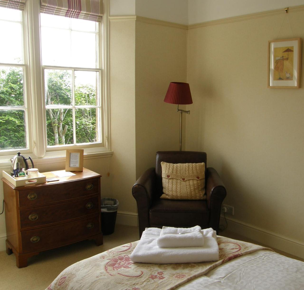 بارنستابل The Old Vicarage B & B المظهر الخارجي الصورة